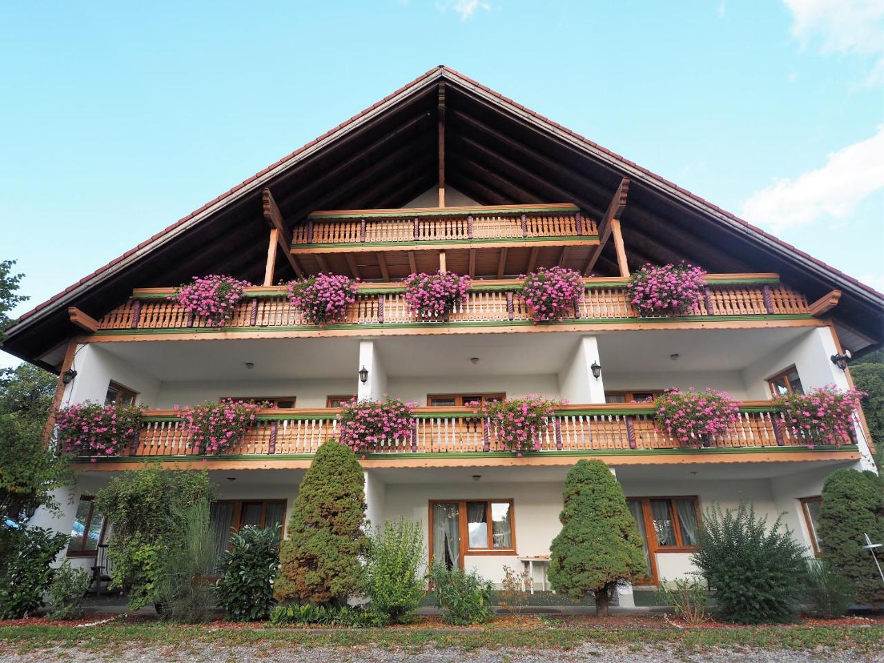 Landgasthof Zum Schwarzen Grat Isny im Allgäu Εξωτερικό φωτογραφία
